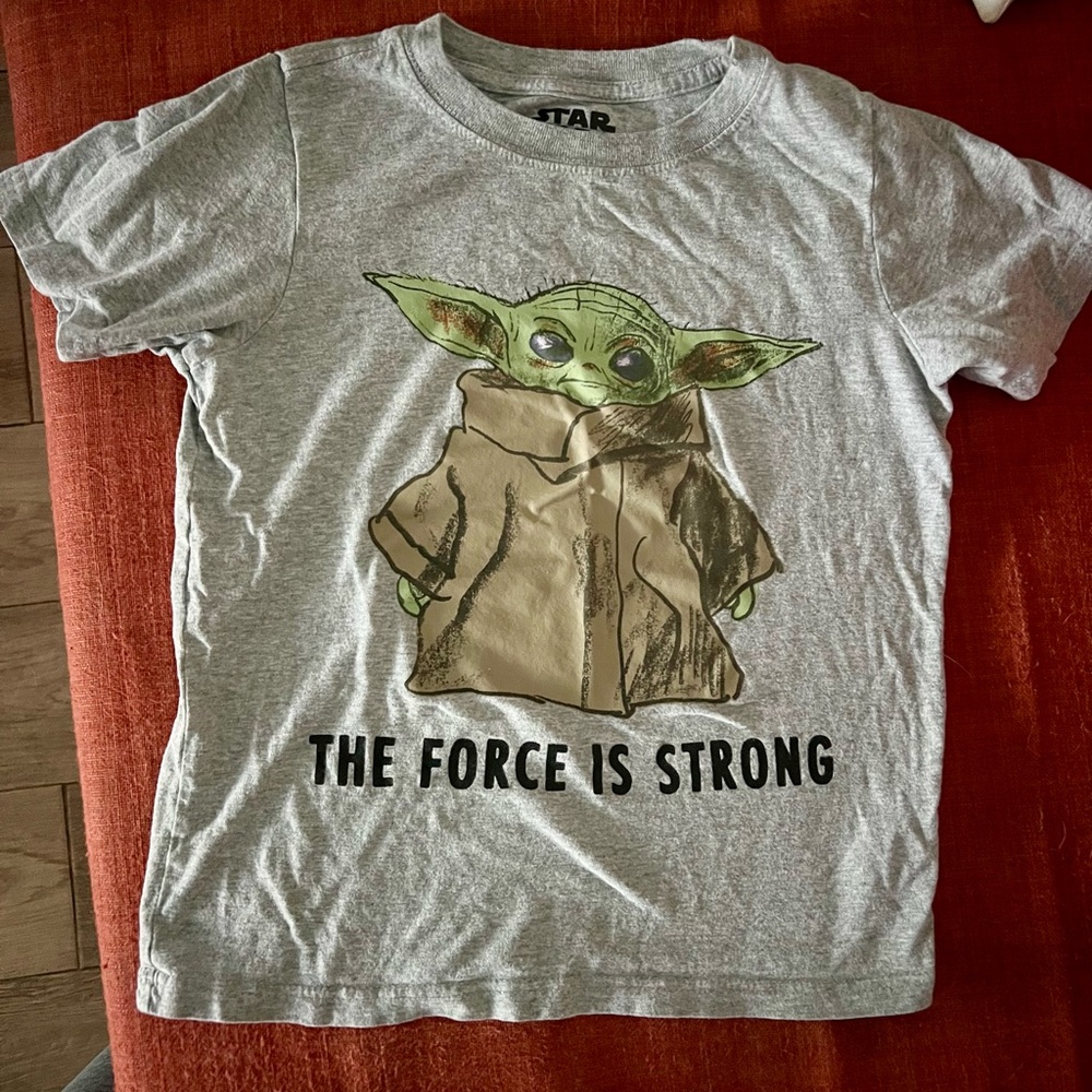 Star Wars Big kids Grogu T shirt size 7
